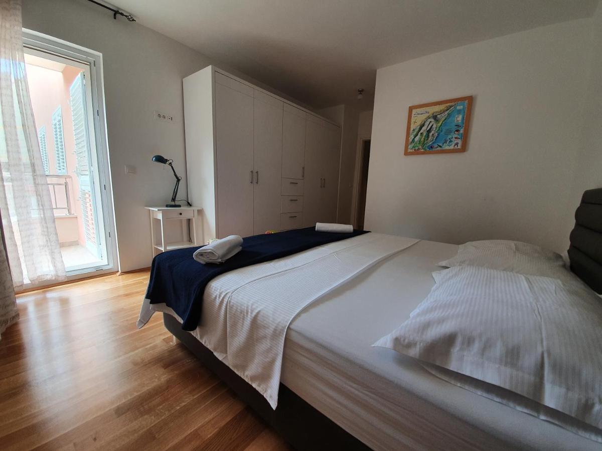 Apartment Pinna Nobilis, Private Parking Makarska Exterior photo