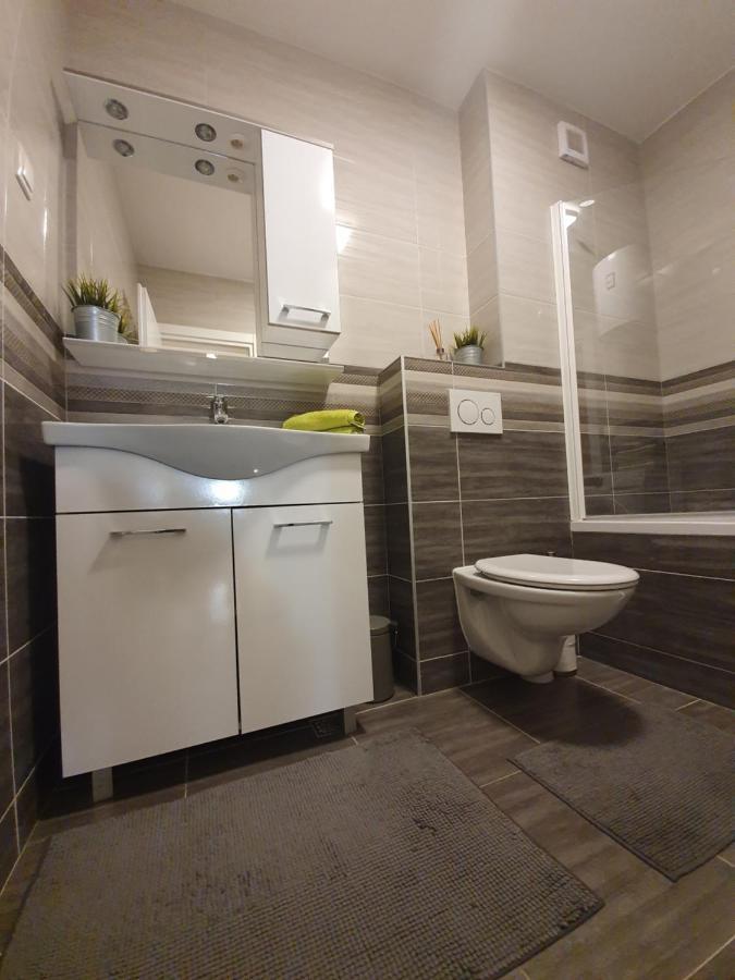 Apartment Pinna Nobilis, Private Parking Makarska Exterior photo
