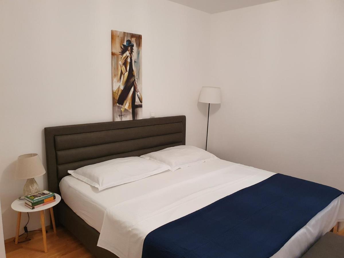Apartment Pinna Nobilis, Private Parking Makarska Exterior photo