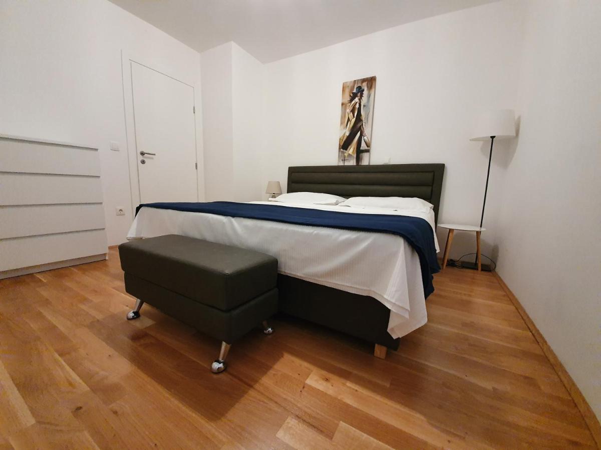 Apartment Pinna Nobilis, Private Parking Makarska Exterior photo